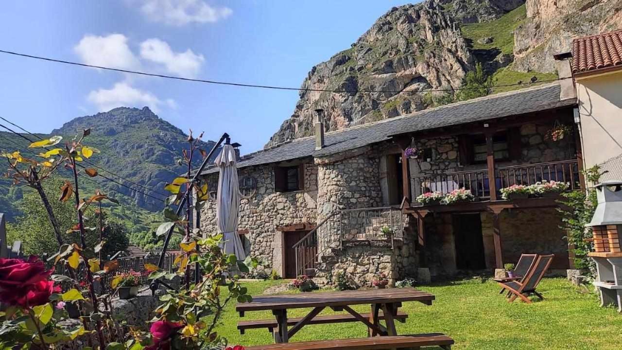 Apartamentos Rurales La Laguna Somiedo Valle de Lago Zewnętrze zdjęcie