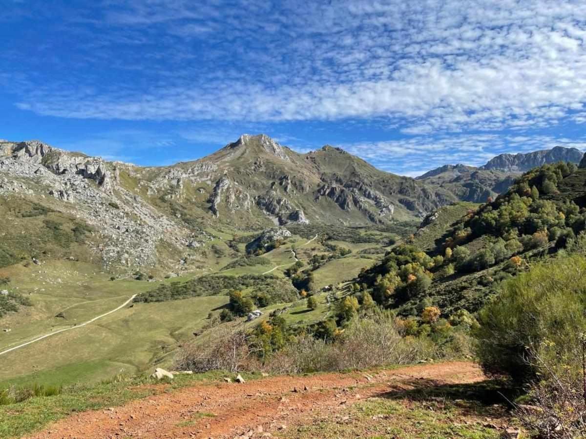 Apartamentos Rurales La Laguna Somiedo Valle de Lago Zewnętrze zdjęcie
