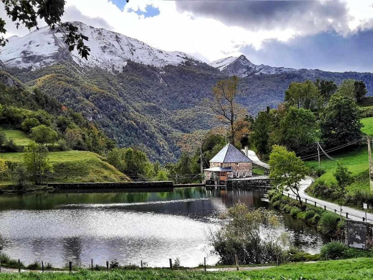 Apartamentos Rurales La Laguna Somiedo Valle de Lago Zewnętrze zdjęcie