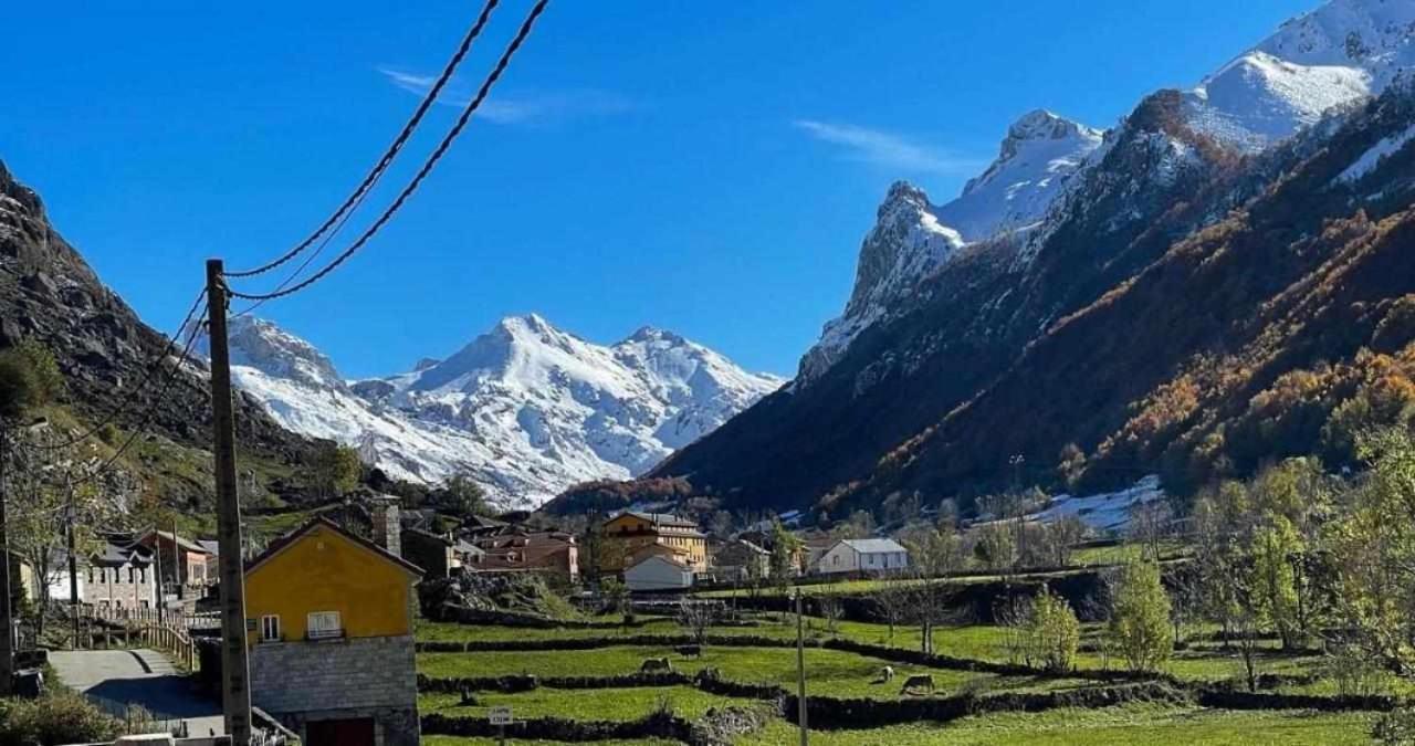 Apartamentos Rurales La Laguna Somiedo Valle de Lago Zewnętrze zdjęcie